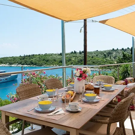 Jean Luc By About Paxos * Gaios